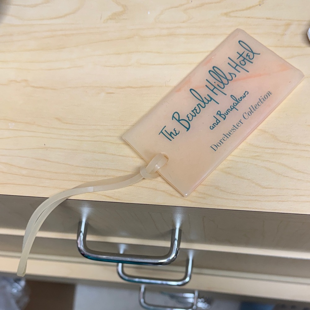 The Beverly Hills Hotel Dorchester Collection Luggage Tag - Pale Pink